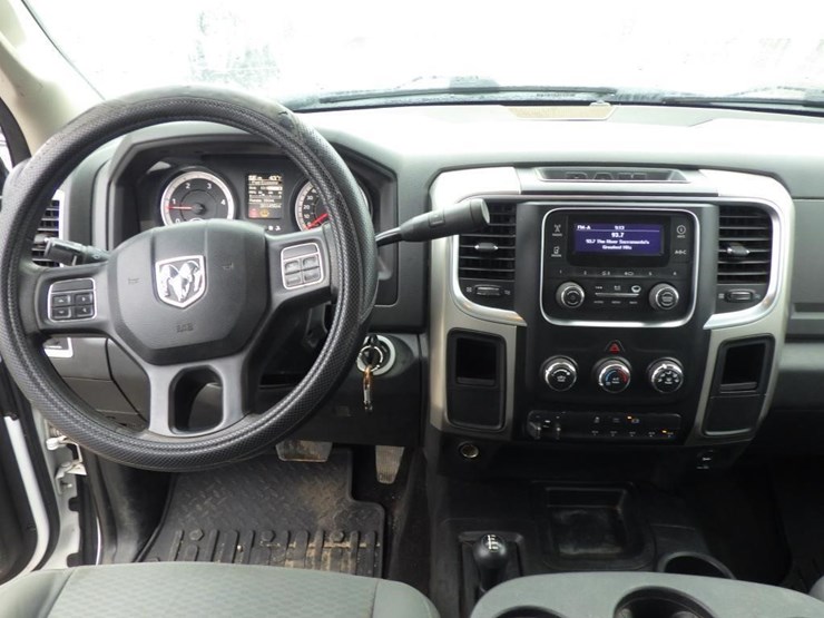 2016-dodge-3500-image-9