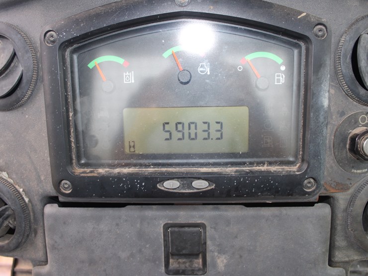 caterpillar-d5k-image-14