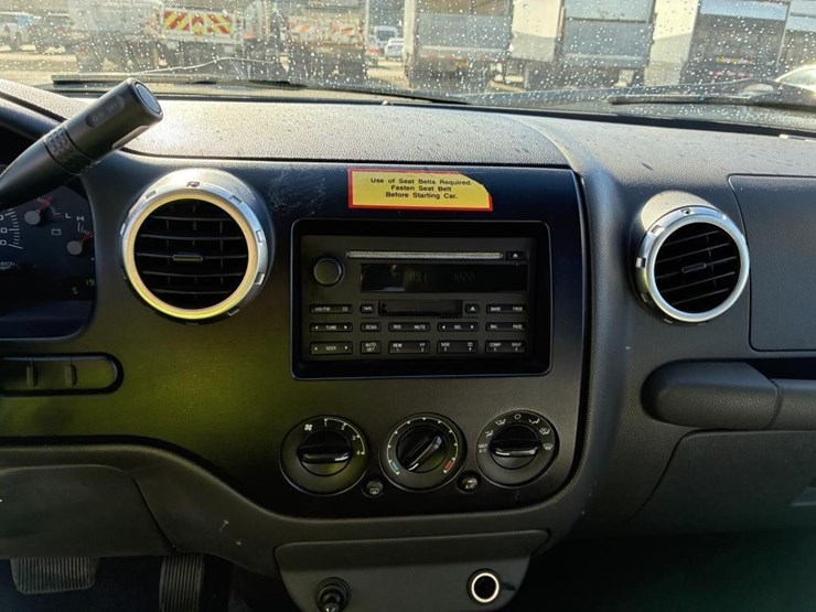 2003-ford-expedition-xlt-image-12