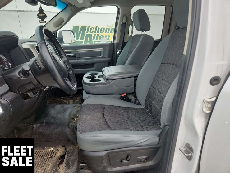 2014-dodge-1500-image-24