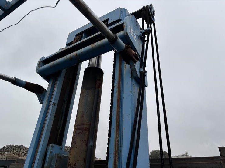 hyster-h300a-forklift-image-14