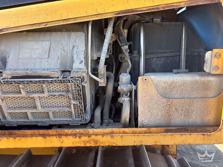 2019-caterpillar-d5k2-lgp-image-10