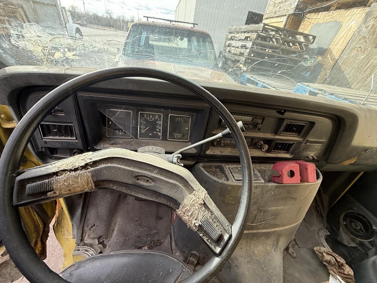 1985-ford-e350-image-19