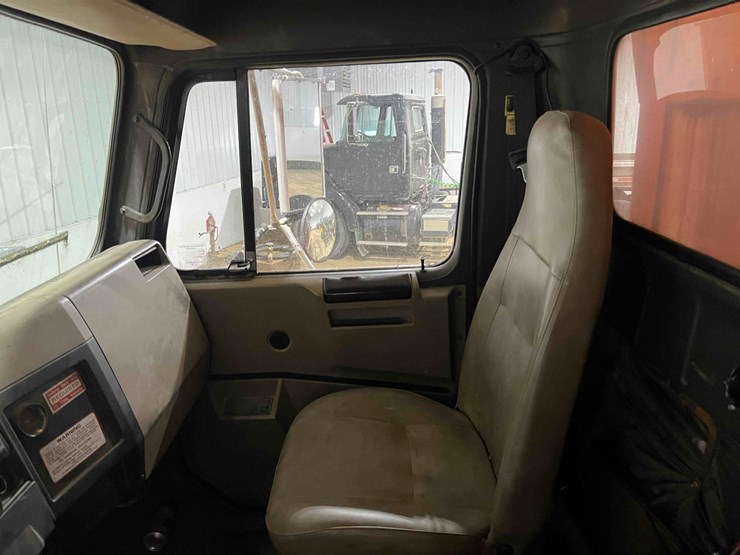 1993-international-254-image-13