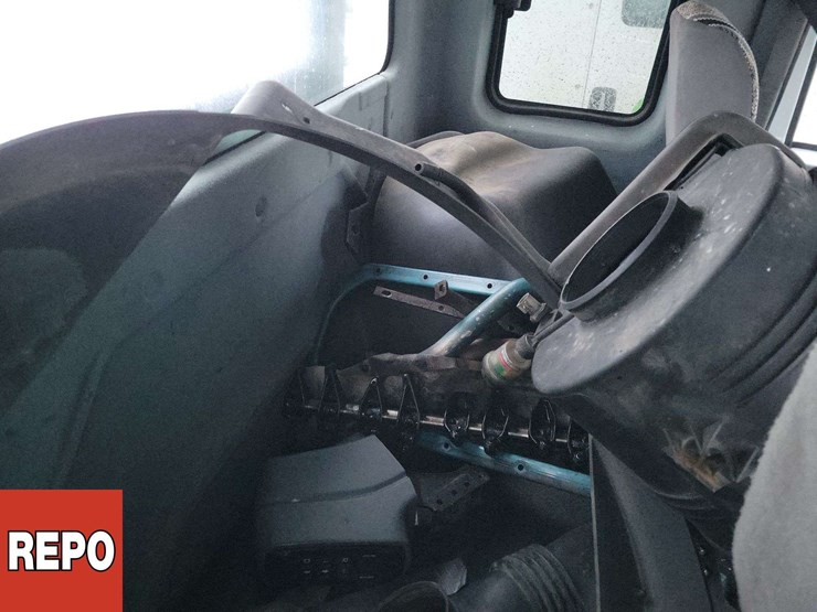 2007-international-workstar-7400-image-25