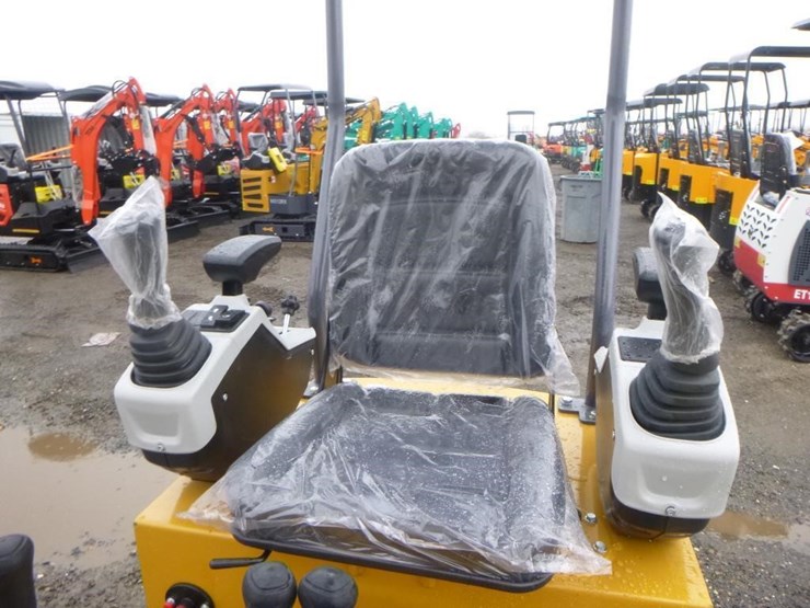 agt-mx12rx-hydraulic-excavator-image-19