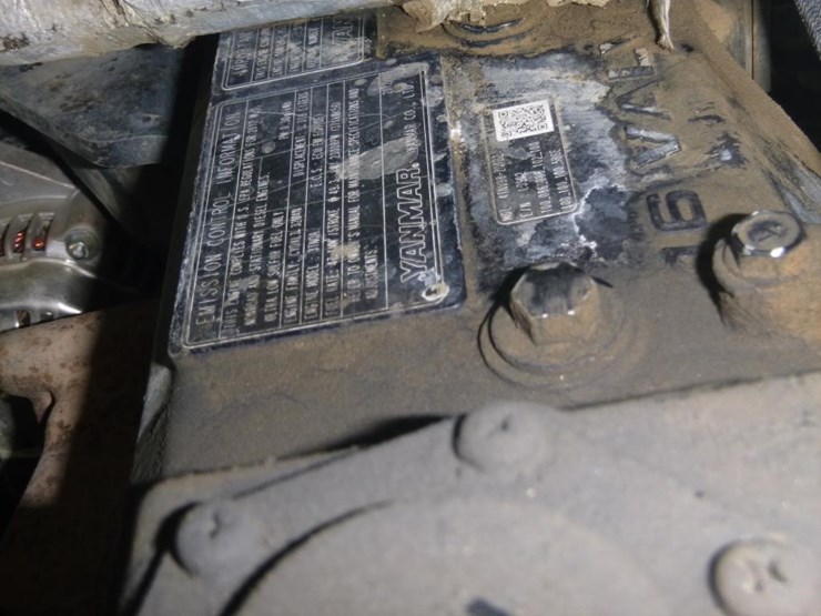 2012-takeuchi-tb180fr-image-33