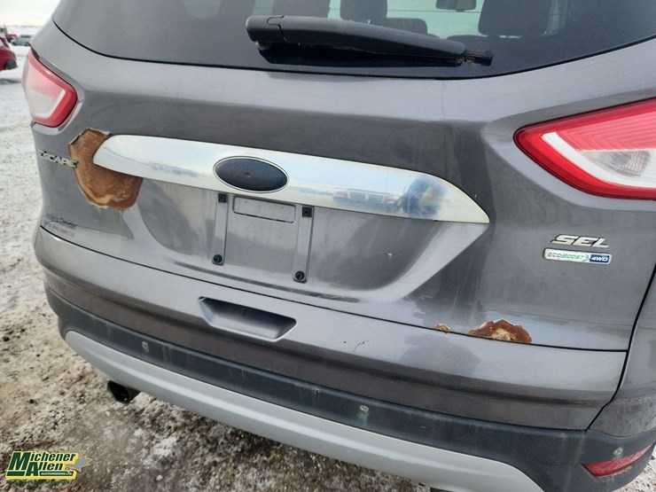 2013-ford-escape-sel-image-34