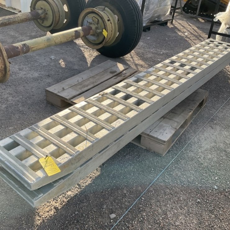 (2) ALUMINUM RAMPS