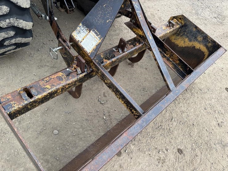 2017-new-holland-workmaster-40-image-17