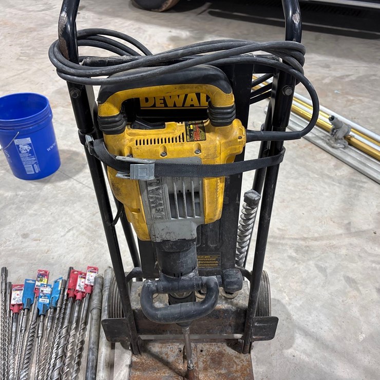 Dewalt D25901 Demolition Hammer
