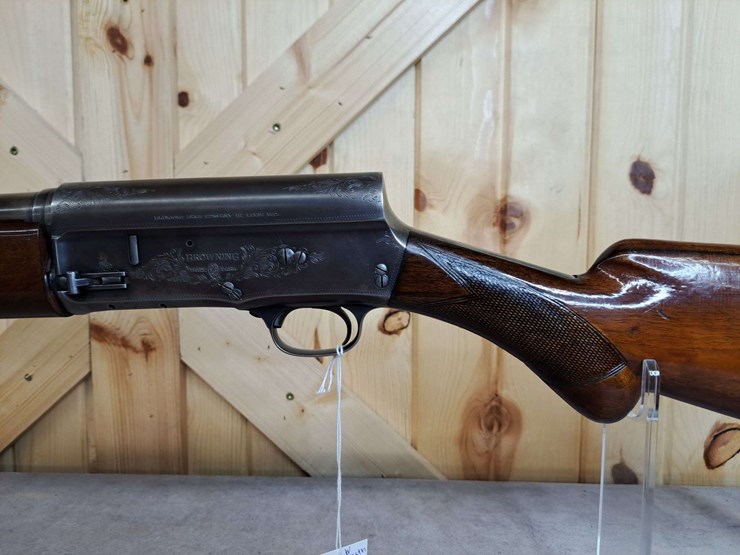browning-sweet-16-16-gauge-a5-semiauto-shotgun-image-3