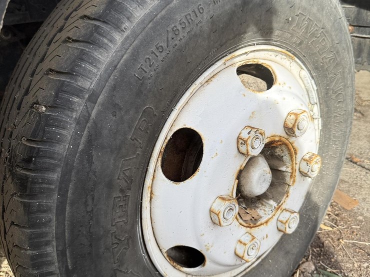 2000-isuzu-npr-image-5