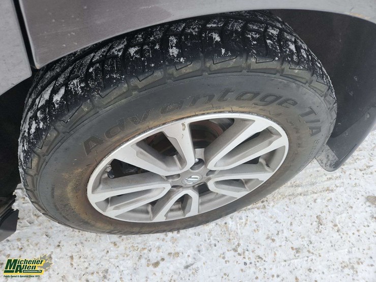 2015-nissan-pathfinder-image-8