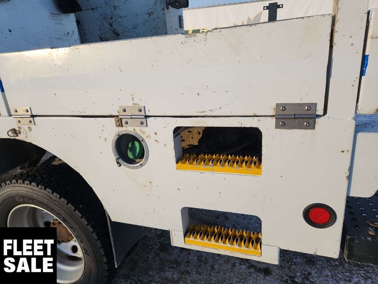 2014-ram-5500-4x4-s/a-service-truck-image-45