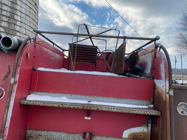 1949-ford-f7-firetruck-image-19