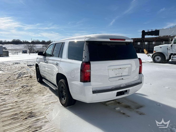2020-chevrolet-tahoe-image-2