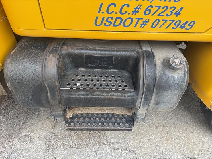 2000-international-4700-image-15