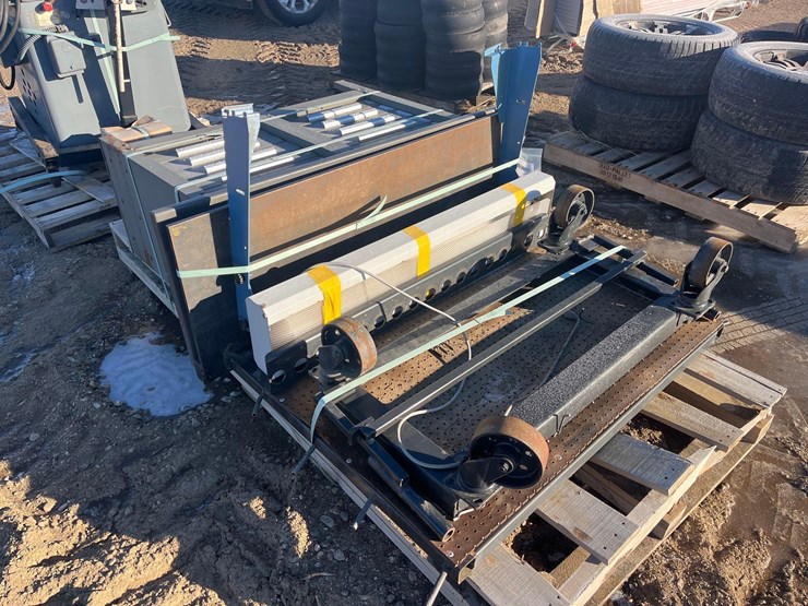 gray-work-bench-with-light-image-2