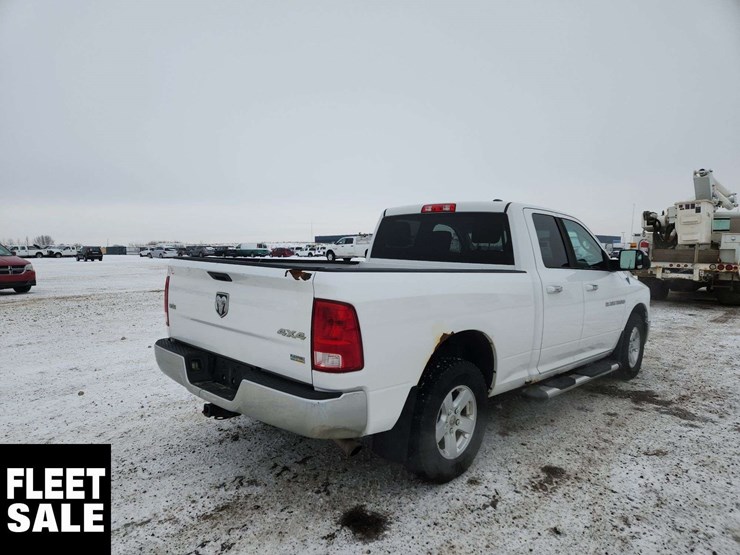 2011-dodge-1500-image-4