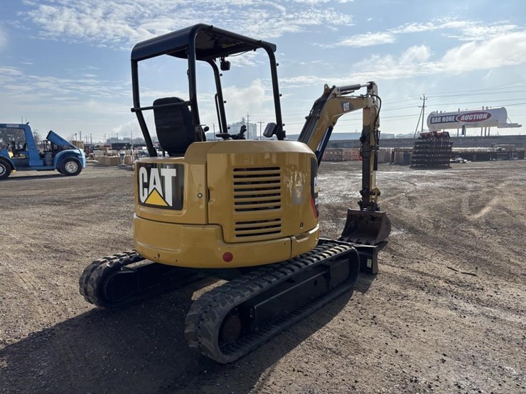 2018-caterpillar-303-image-3