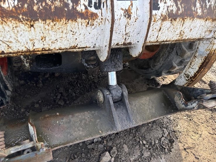 bobcat-753-image-12
