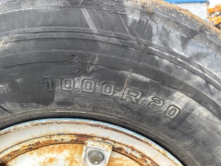 hyster-h300a-forklift-image-18