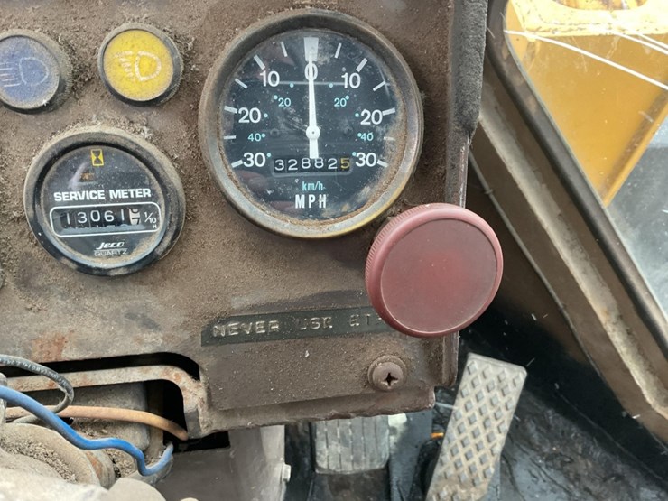 komatsu-wa180-image-5