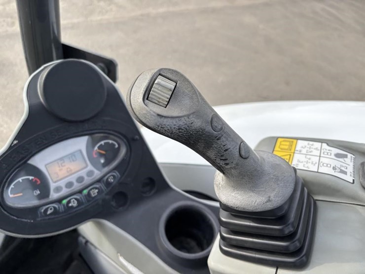 2021-bobcat-e35-image-30