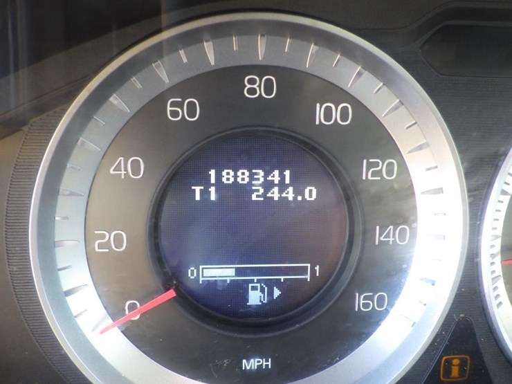 2012-volvo-xc60-image-14