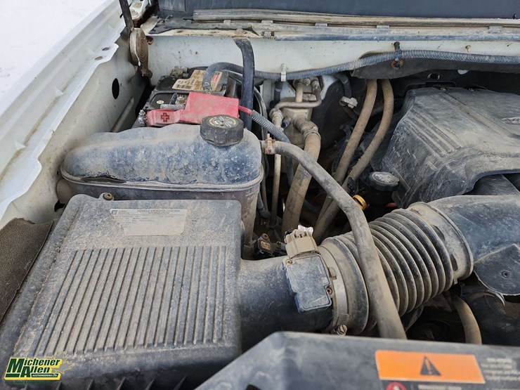 2011-gmc-sierra-3500hd-image-40