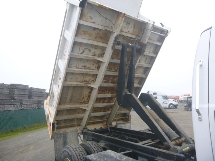 2008-ford-f650-image-10