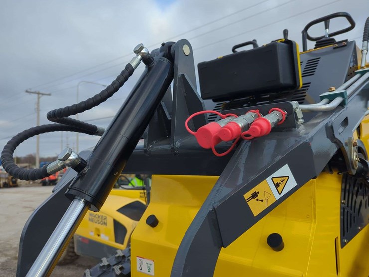 (1)-ats-mini-crawler-23hp-ats-t460-(yellow)-image-5