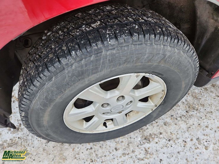 2011-mazda-tribute-image-13