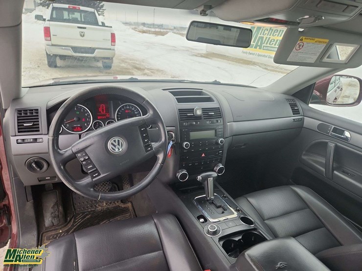 2008-volkswagen-touareg-image-19