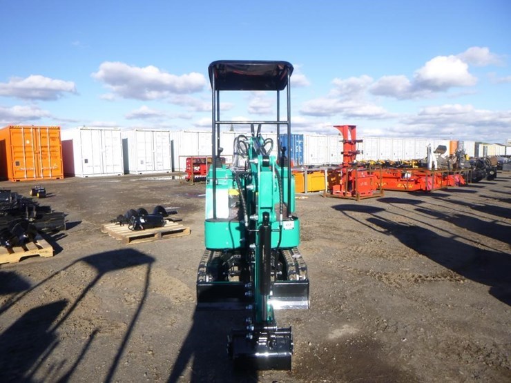 2025-agt-h15r-hydraulic-excavator-image-6