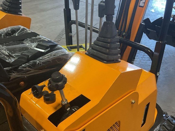 (inv.50037)-new-unused-miva-va15-mini-excavator,-13.5-hp-gas-engine,-aux.-hydraulics,-15"-bucket,-image-7