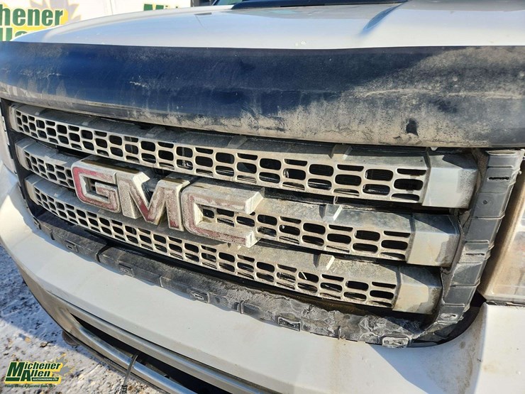 2013-gmc-sierra-3500hd-image-34