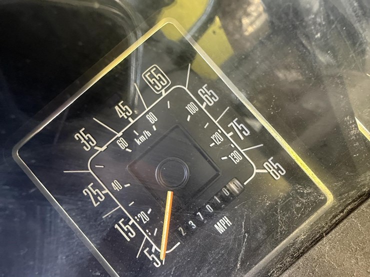 1985-ford-e350-image-17