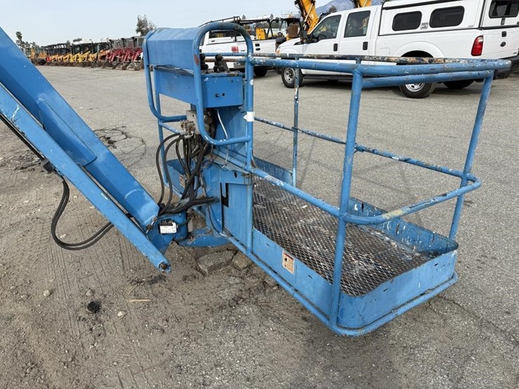 genie-s-80j-boom-lift-image-13