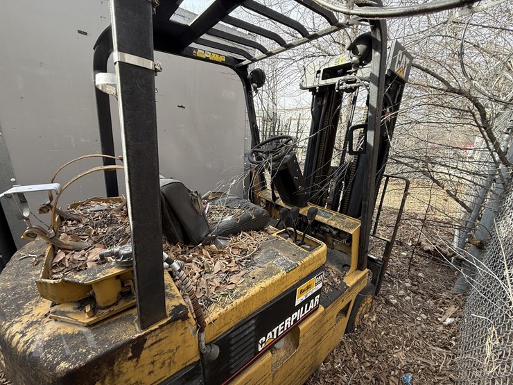 1993-caterpillar-t40b-image-6