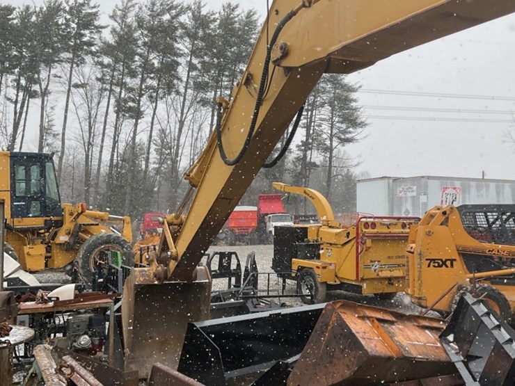 caterpillar-e120b-image-4