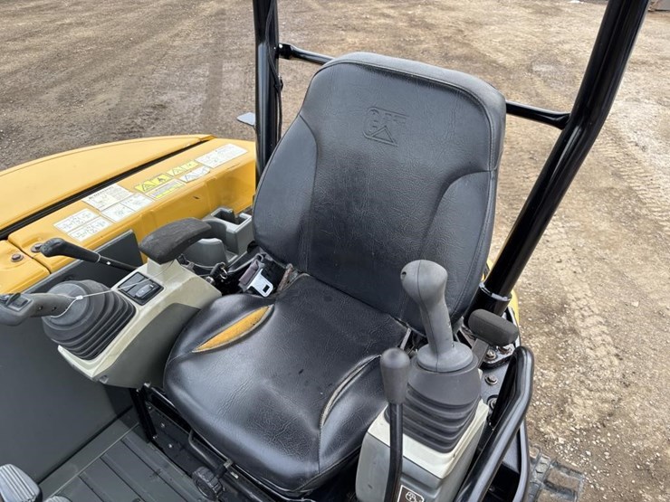 2018-caterpillar-303-image-26