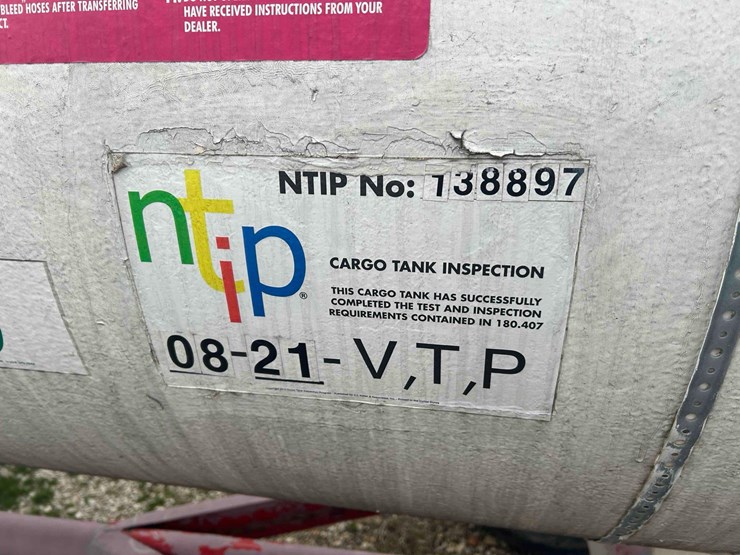 1000-gal.-nh3-tank-on-gear-#72-image-10