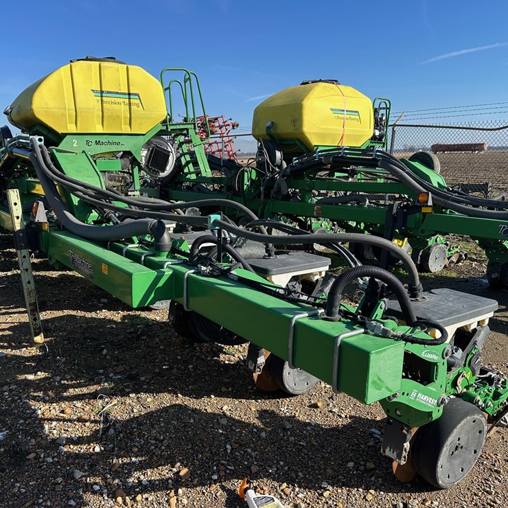 #4308 • Precision Planter 12-row 40" Planter