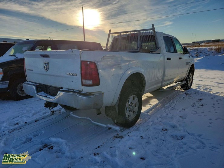 2014-dodge-2500-image-5