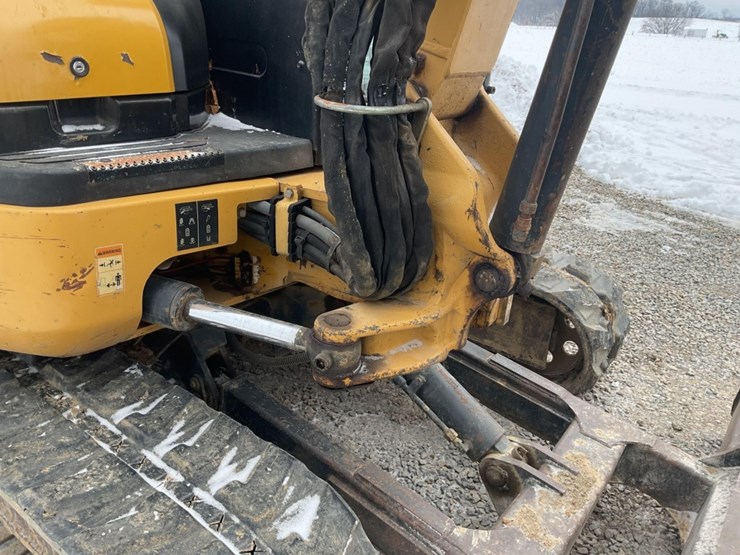 caterpillar-304cr-image-15