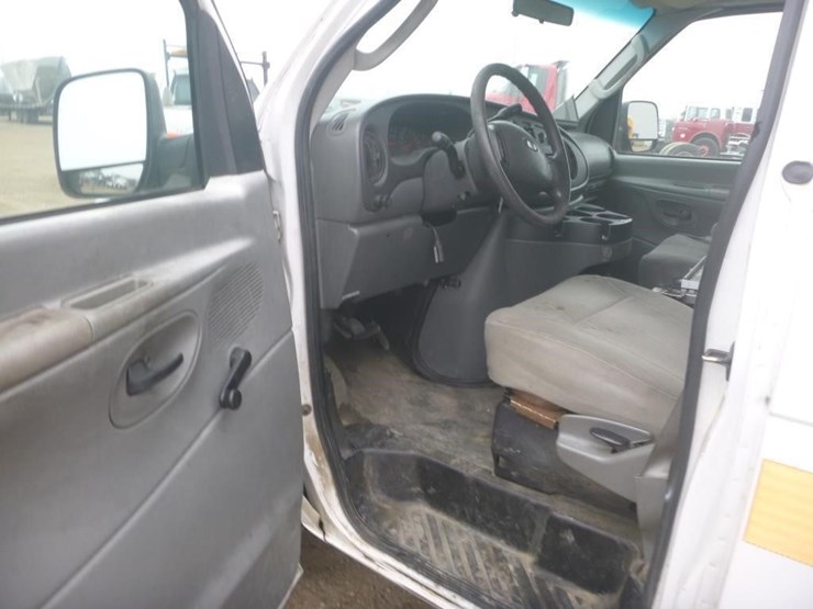 2006-ford-e350-image-5