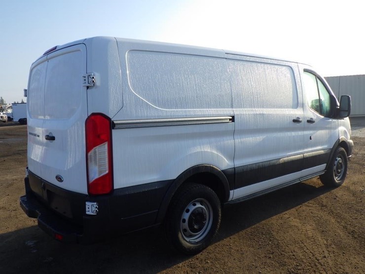 2016-ford-transit-image-3