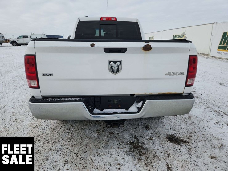 2013-dodge-1500-image-9